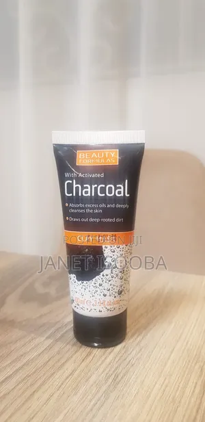 Beauty Formula Charcoal Clay Mask 200ml