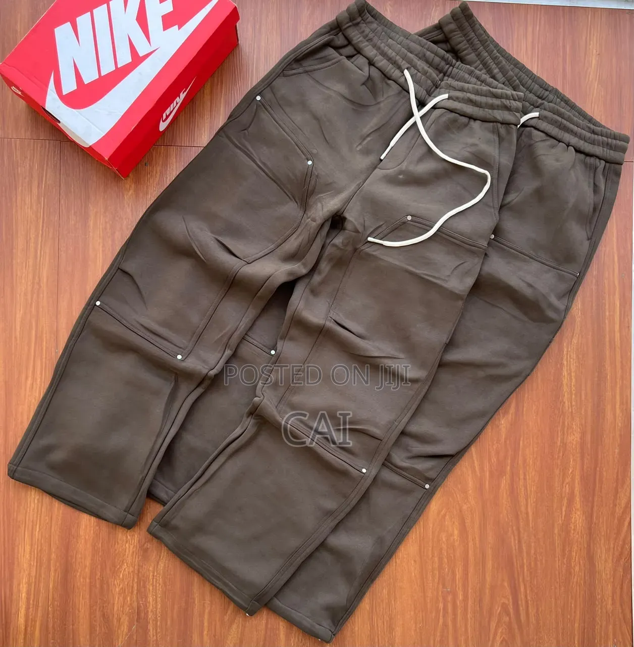 Casual Sho Relaxed-Fit Cargo or Utility Sweatpants