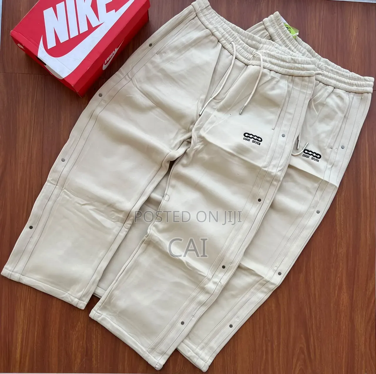 Casual Sho Relaxed-Fit Cargo or Utility Sweatpants
