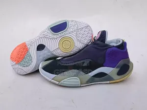 Li-Ning Wade
Size 43eur/8.5uk/9.5us Available
Halla 