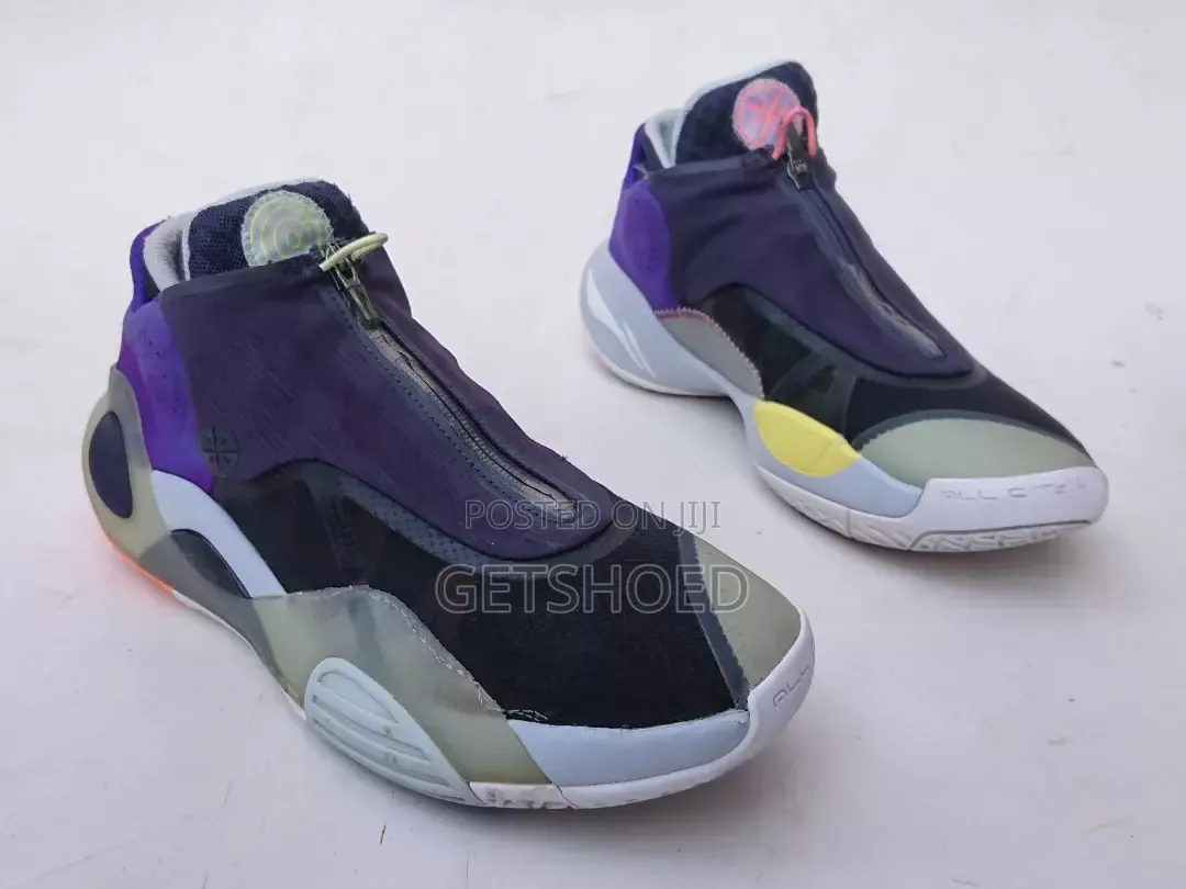 Li-Ning Wade
Size 43eur/8.5uk/9.5us Available
Halla 