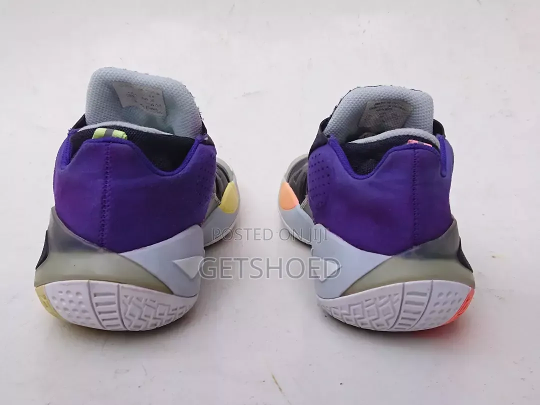 Li-Ning Wade
Size 43eur/8.5uk/9.5us Available
Halla 