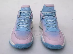 Li-Ning Size 43eur/8.5uk/9.5us Available Halla