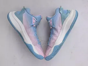 Li-Ning Size 43eur/8.5uk/9.5us Available Halla