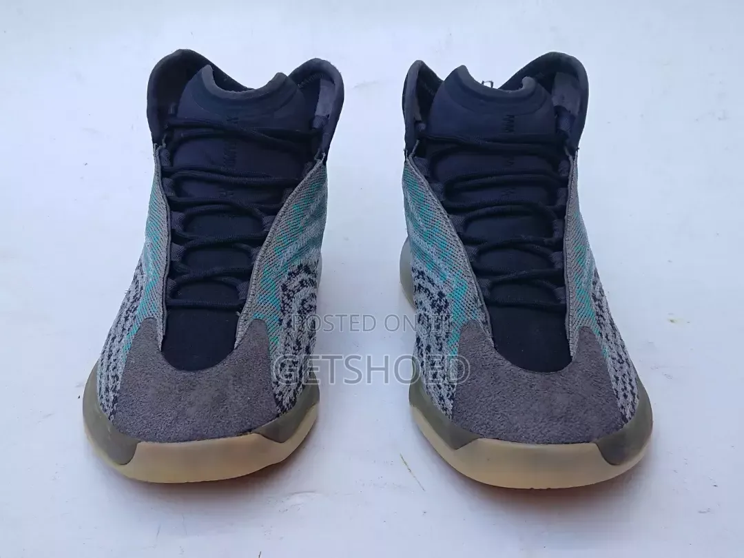 Adidas Yeezy Quantum Size 47Fr/12uk/12.5us Available Halla