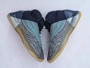 Adidas Yeezy Quantum Size 47Fr/12uk/12.5us Available Halla