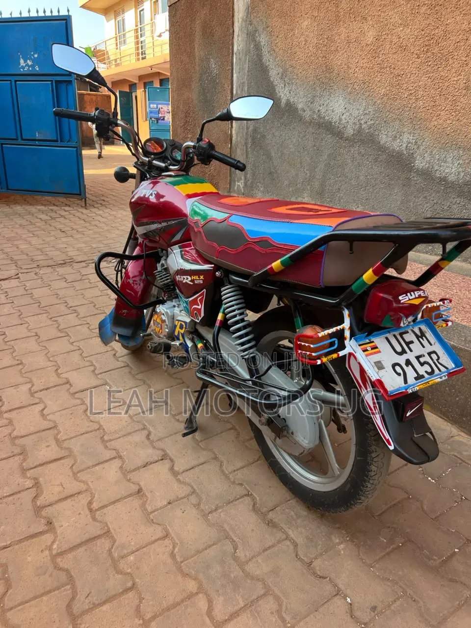 TVS HLX 125 2023 Red