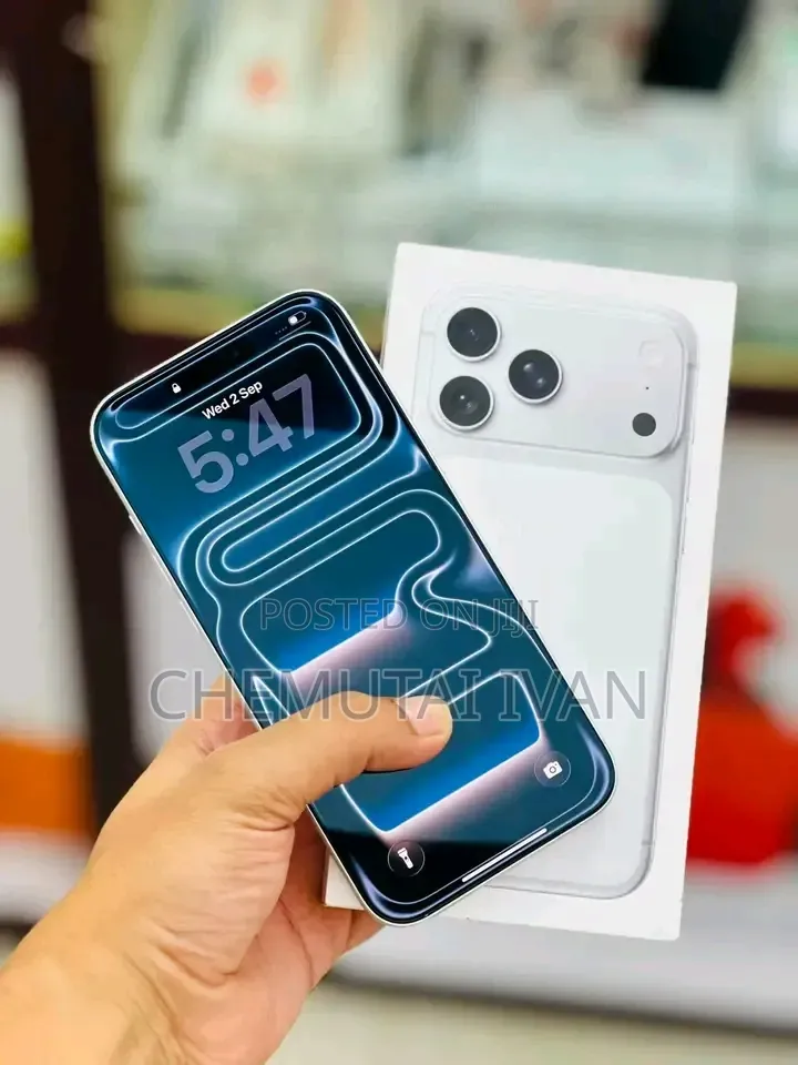 New Apple iPhone 17 Pro Max 256 GB Silver