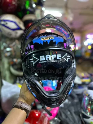 Black Full-Face Dual-Visor Motorcycle Helmet