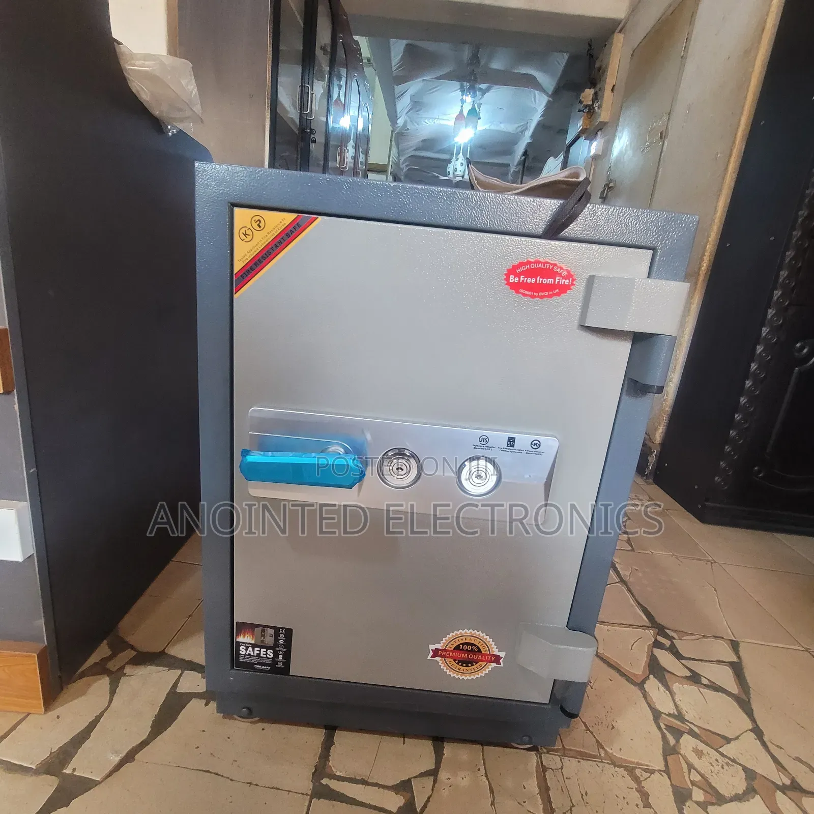 Safe Box Available