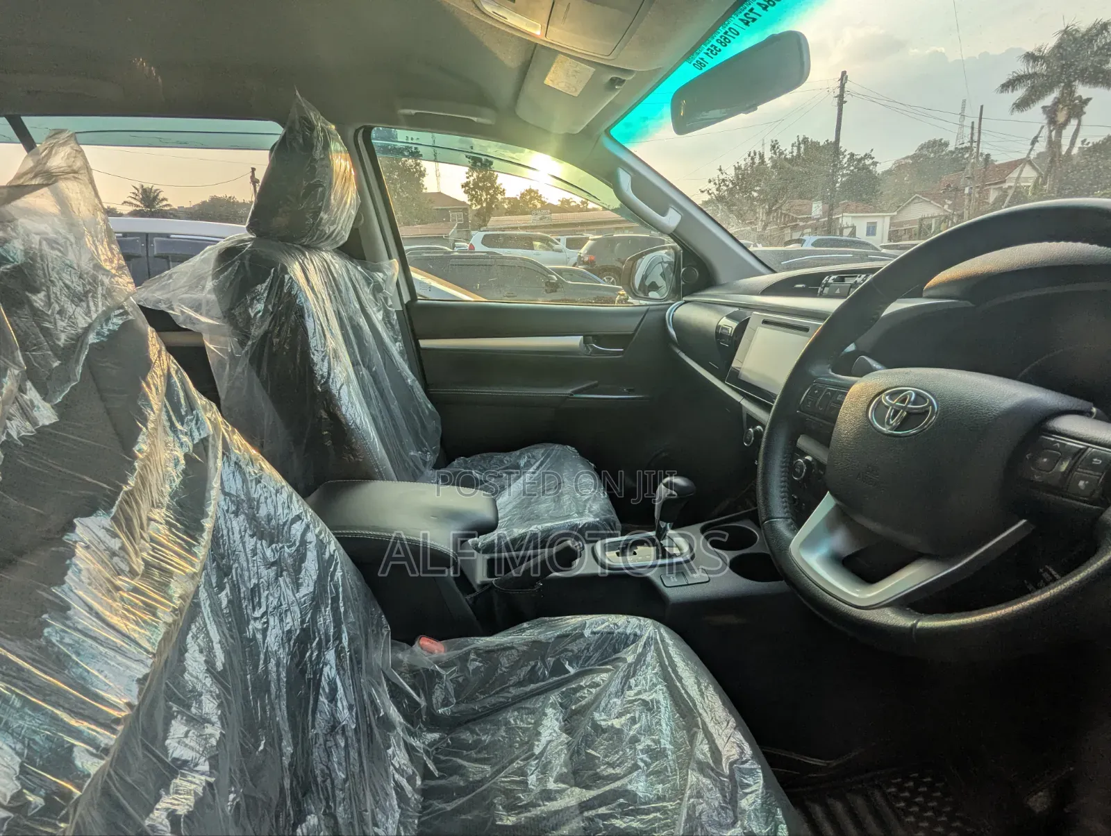 Toyota Hilux Revo Smart Cab Deisel 2.8 AWD 2018 White