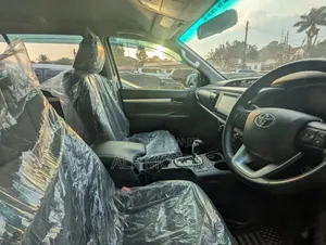 Toyota Hilux Revo Smart Cab Deisel 2.8 AWD 2018 White