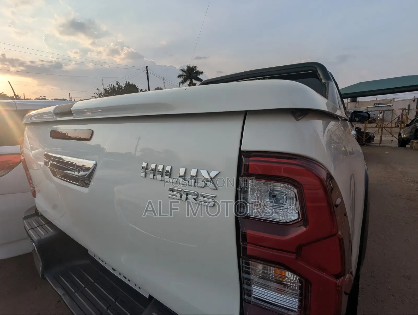 Toyota Hilux Revo Smart Cab Deisel 2.8 AWD 2018 White