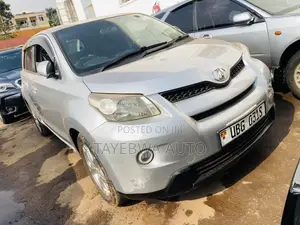 Toyota IST 2008