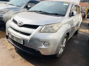Toyota IST 2008