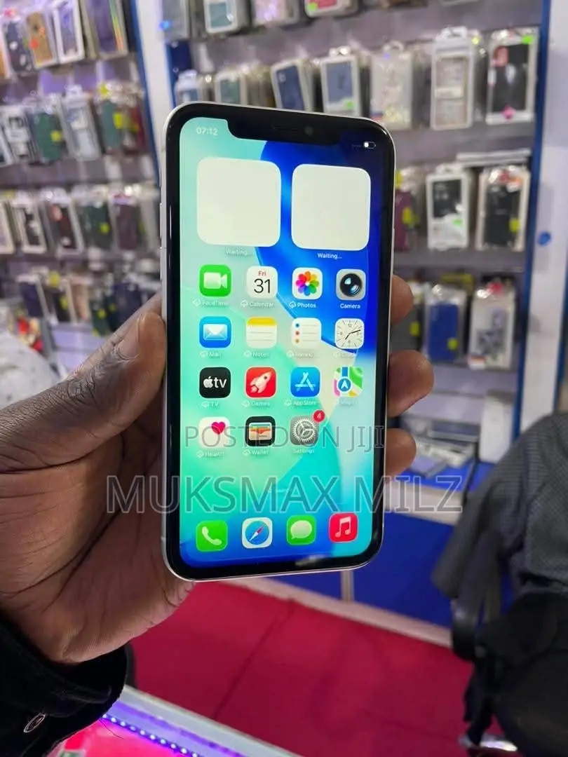 Apple iPhone 11 64 GB Red