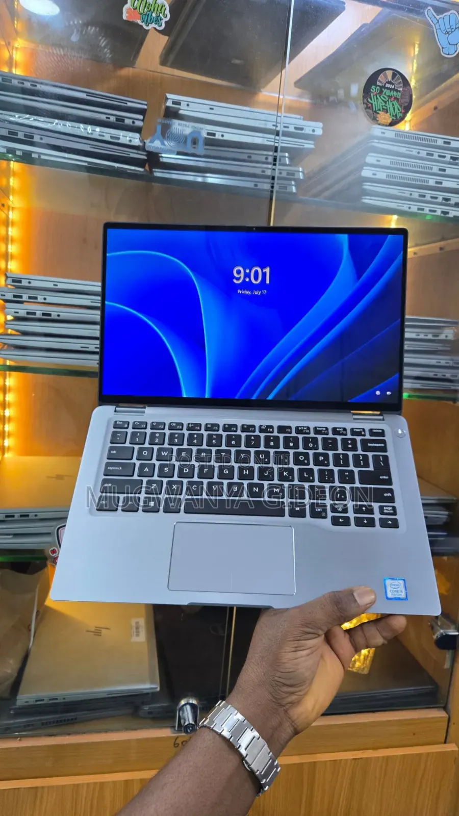New Laptop Dell Latitude 7400 2-in-1 16GB Intel Core i5 SSD 512GB