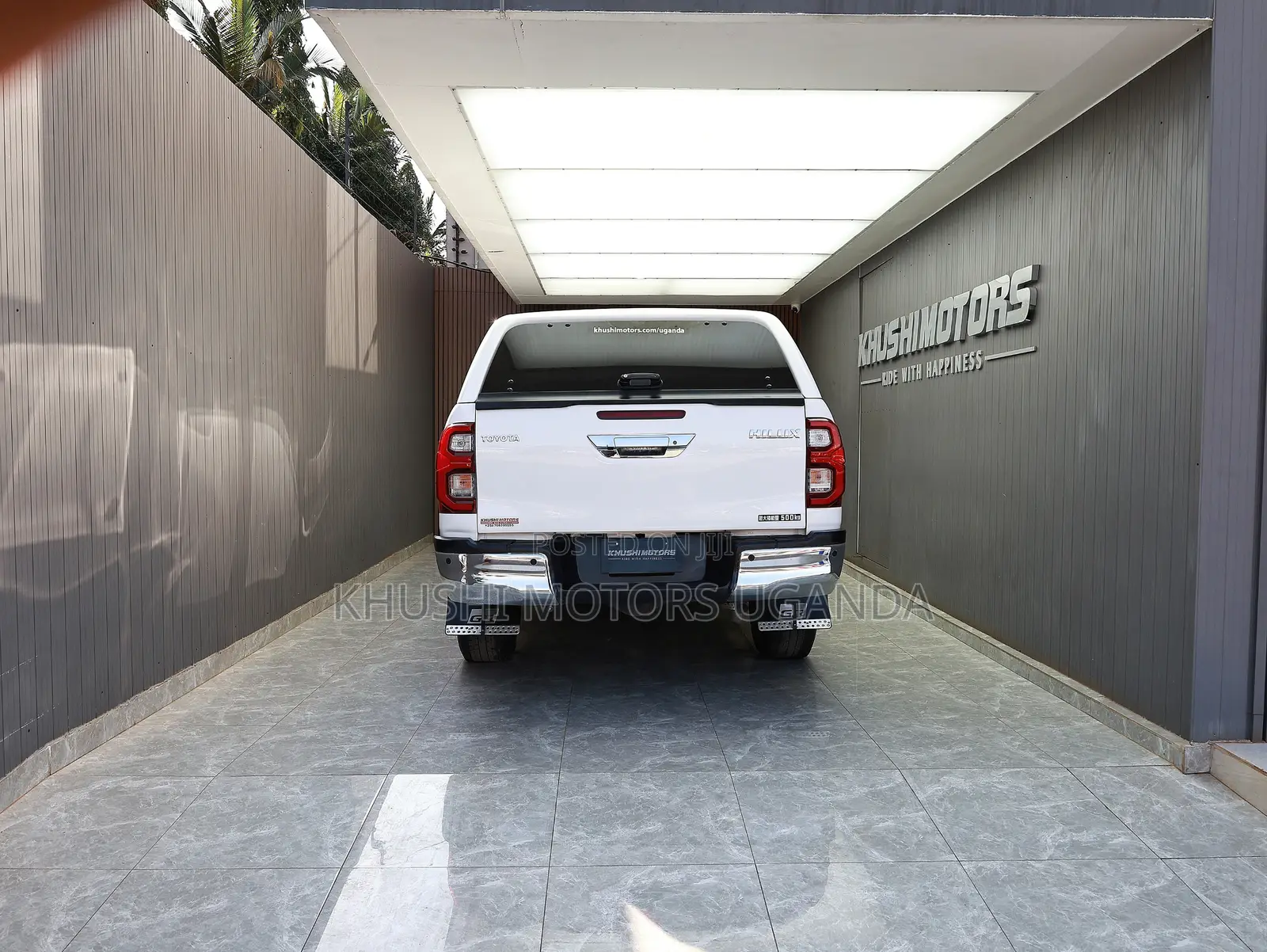 Toyota Hilux 2021 White