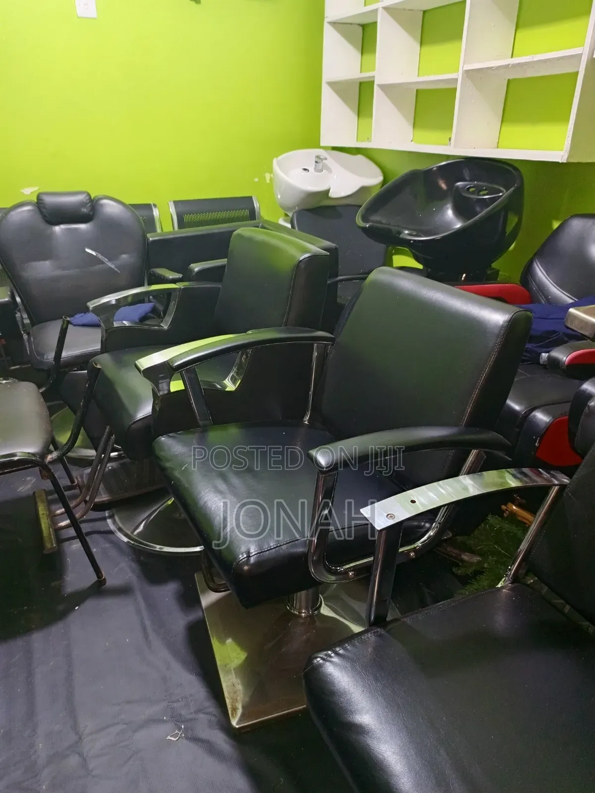 Salon Styling Chairs on Sale