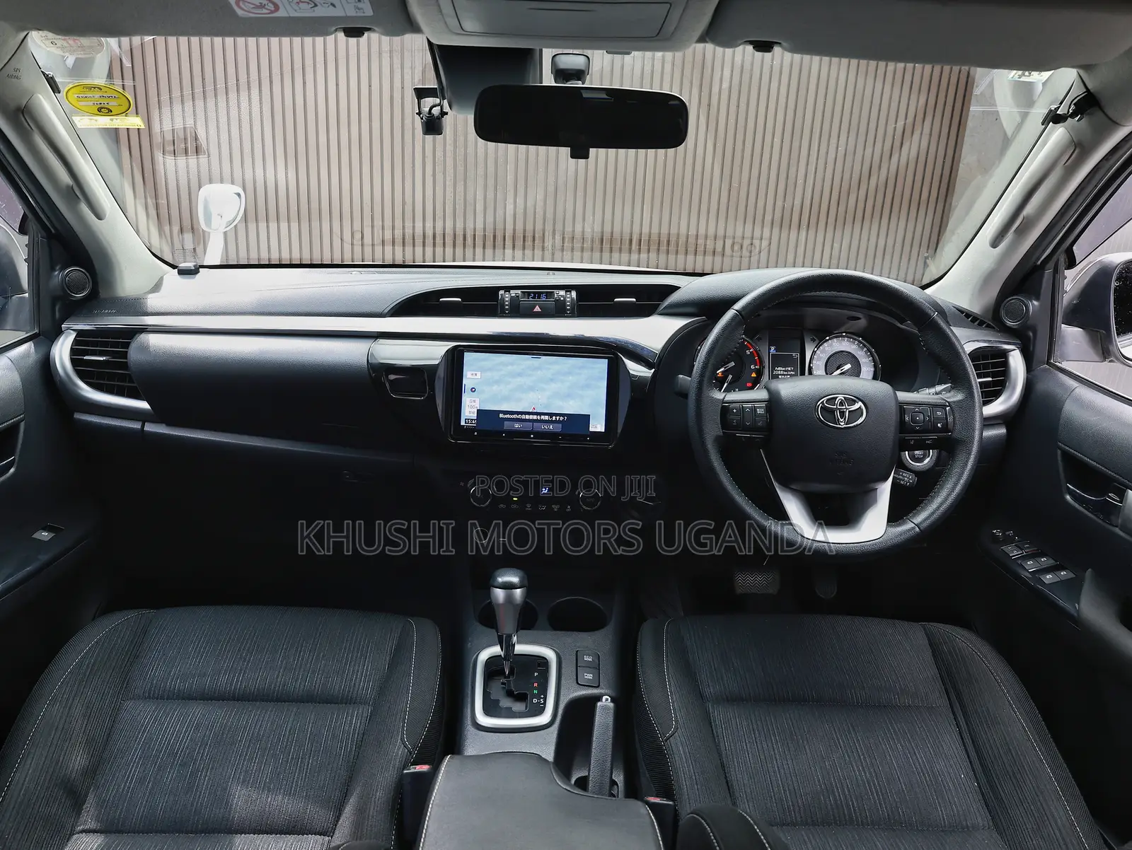 Toyota Hilux 2021 White
