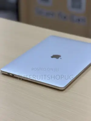 Laptop Apple MacBook Pro 2020 16GB Intel Core i5 SSD 512GB