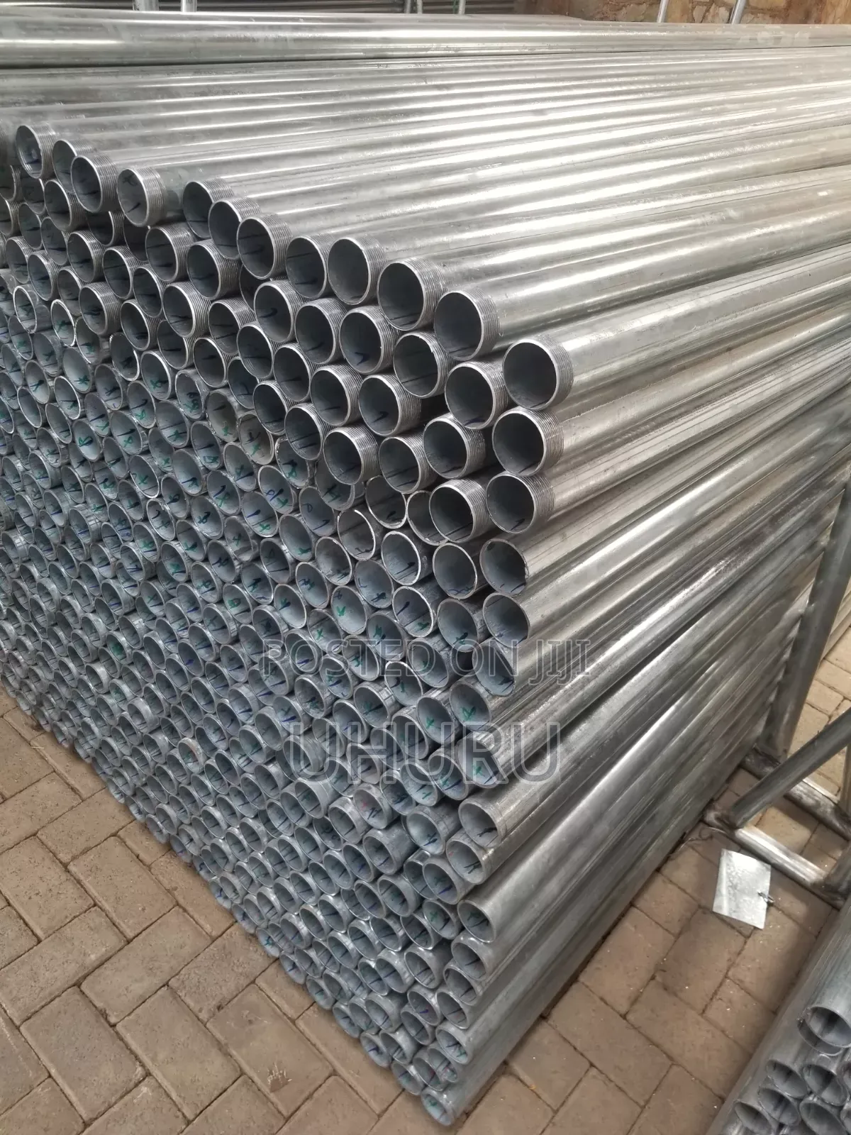 Galvanized Circular Squares Steel Pipes