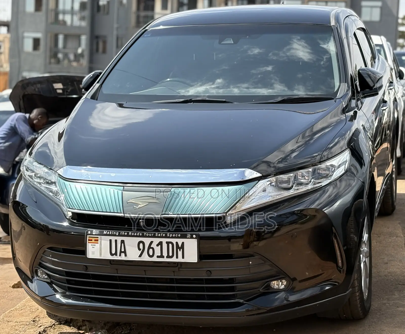 Toyota Harrier 2.0 2018 Black