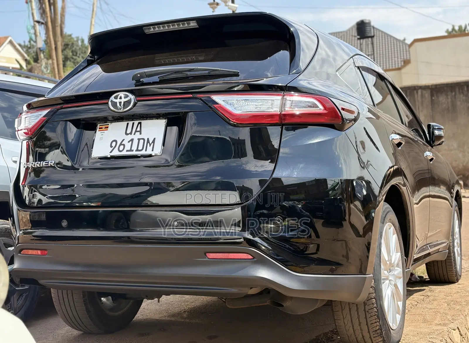 Toyota Harrier 2.0 2018 Black