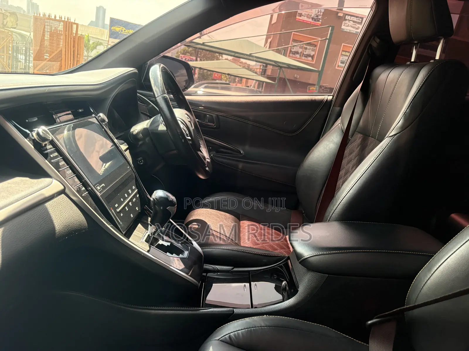 Toyota Harrier 2.0 2018 Black