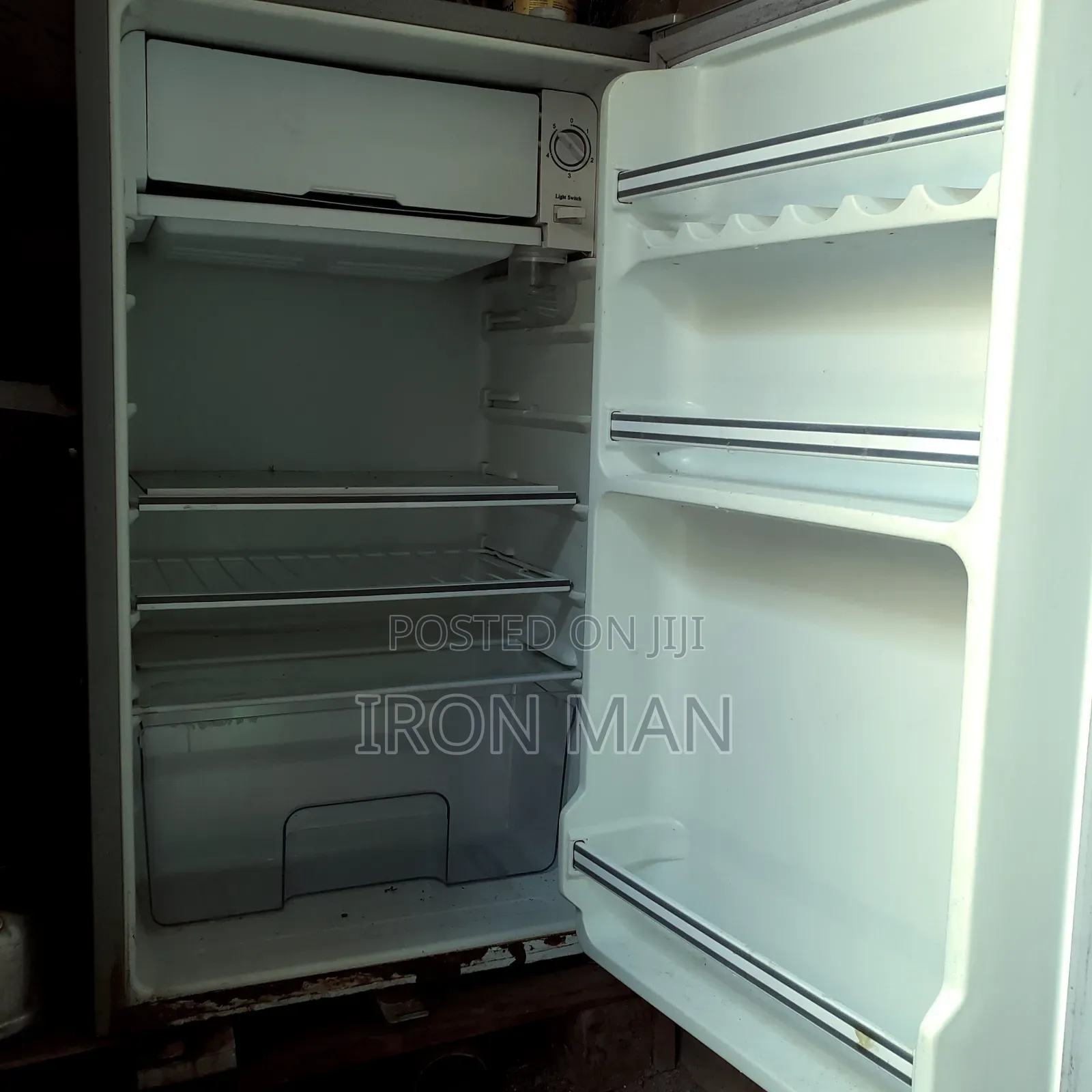 Refrigerator
