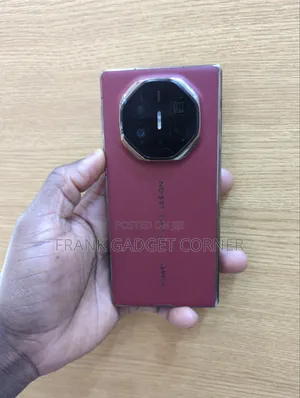 Huawei Mate XT Ultimate Design 1 TB Red