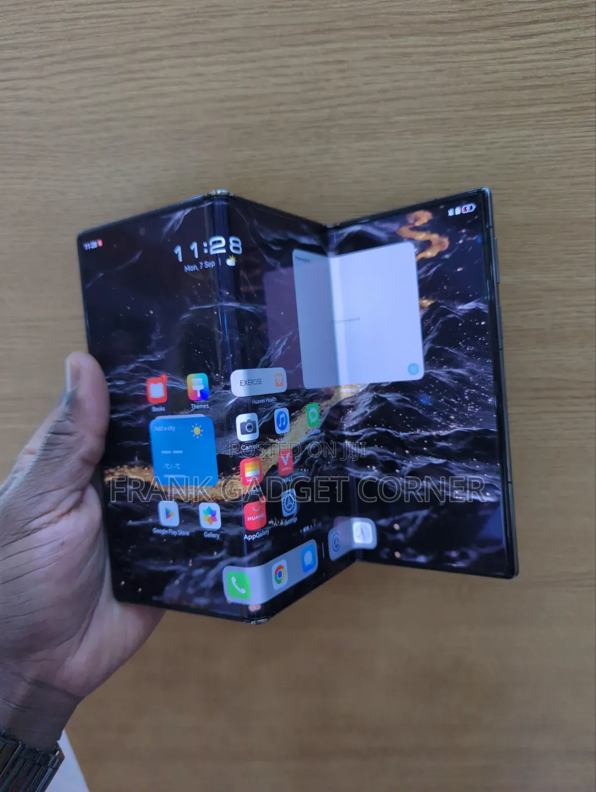 Huawei Mate XT Ultimate Design 1 TB Red