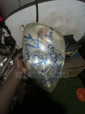 Vitz 2002 Headlight