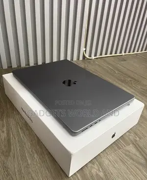 New Laptop Apple MacBook Pro 16GB Apple M1 Pro SSD 1T