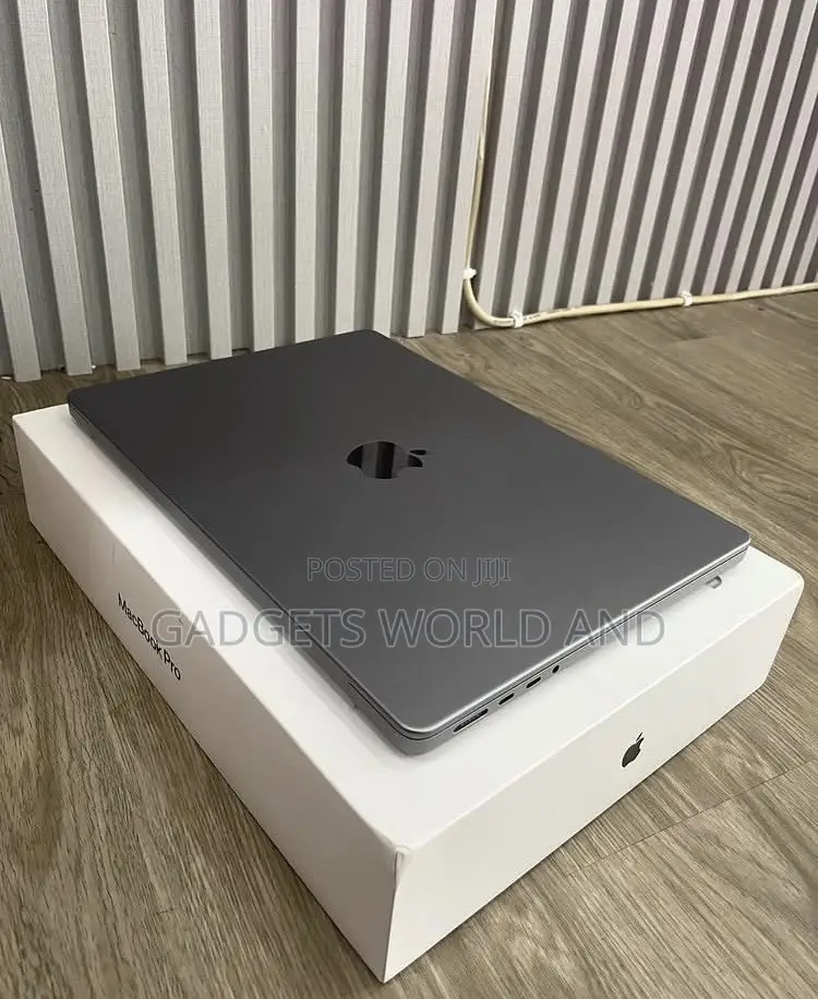 New Laptop Apple MacBook Pro 16GB Apple M1 Pro SSD 1T