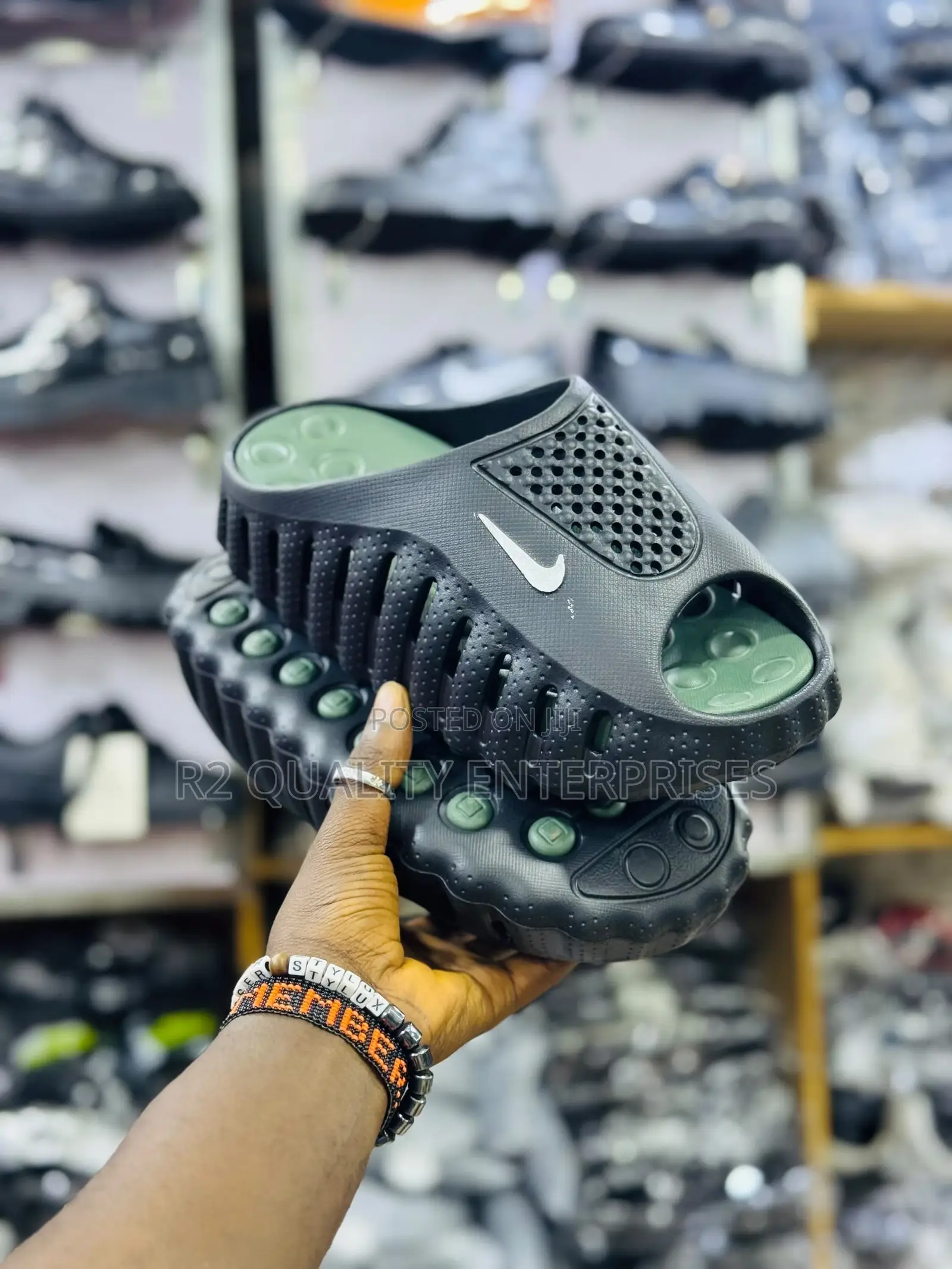 Nike Mind 001 Pregame Mules