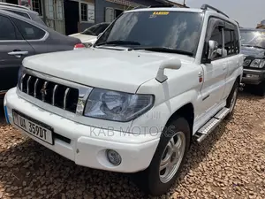 Mitsubishi Pajero IO 2003 White