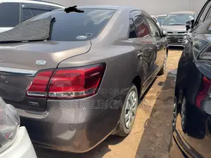 Toyota Premio 2017 Maroon