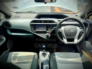 Toyota Aqua 2012 Silver