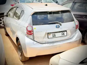 Toyota Aqua 2012 Silver
