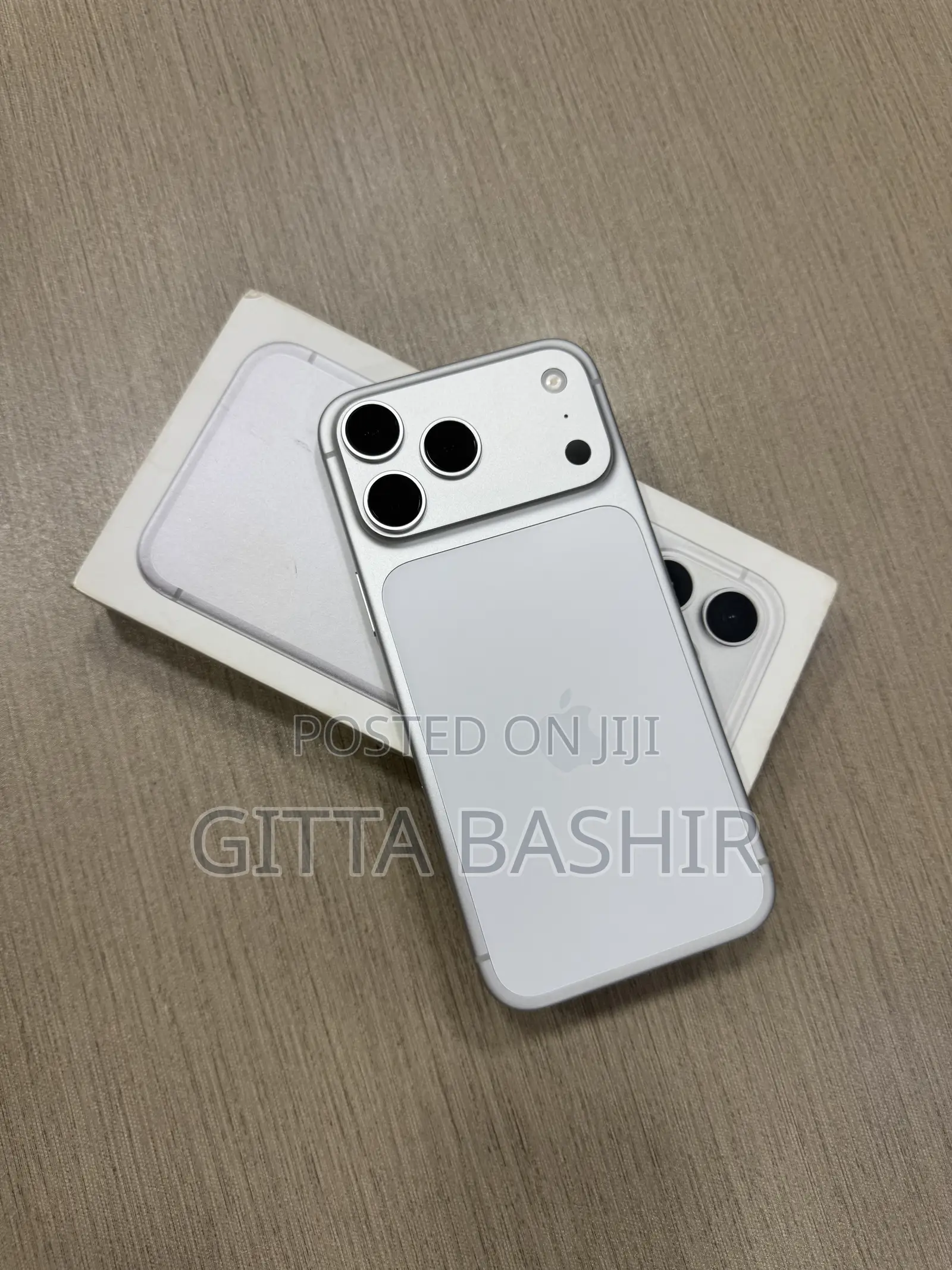 New Apple iPhone 17 Pro Max 256 GB White
