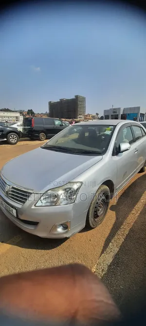 Toyota Premio 1.8 FWD 2013 Silver