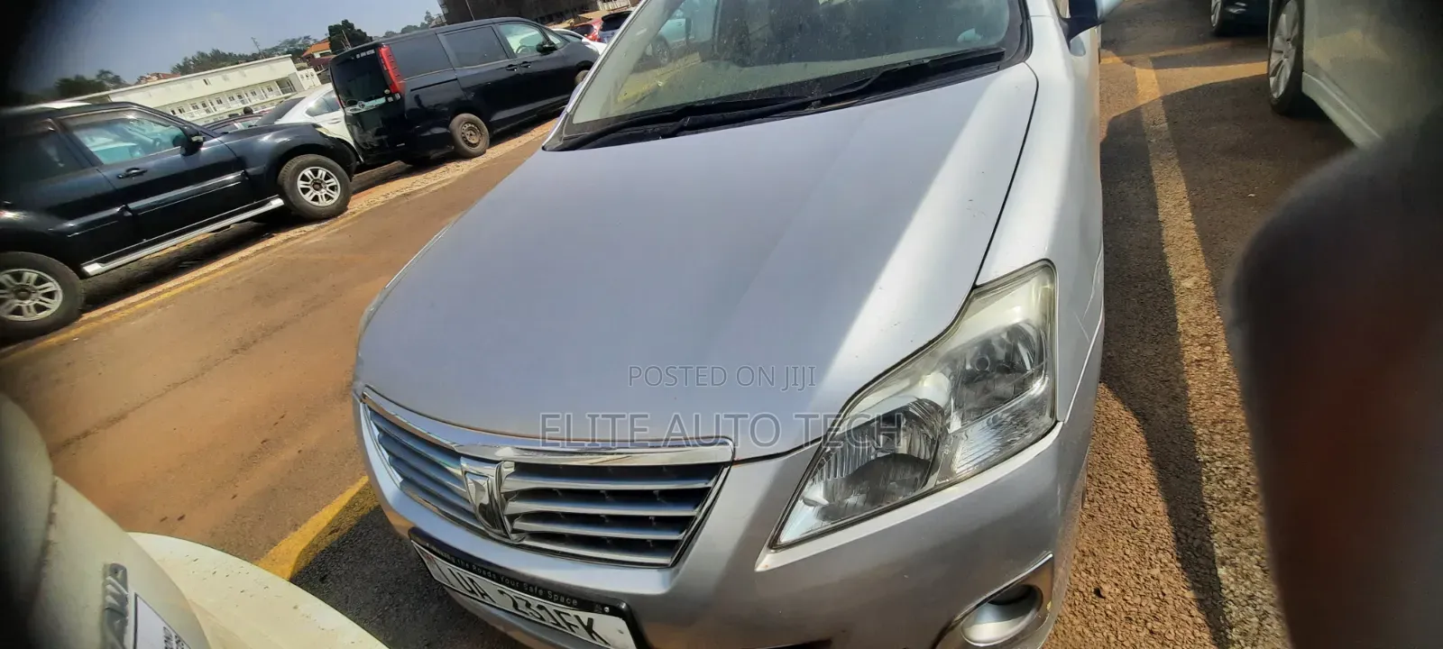 Toyota Premio 1.8 FWD 2013 Silver