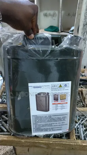 10L Steel Jerry Can for Storing and Transporting Fuel, Diesel, or Oil