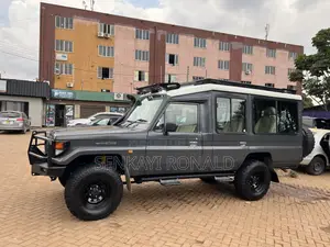 Toyota Land Cruiser 79 Series 2001 Gray