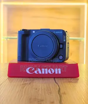 Canon EOS R50 v With 14-30mm Lens