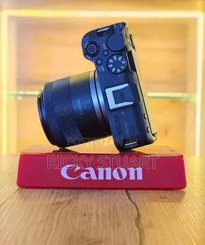 Canon EOS R50 v With 14-30mm Lens