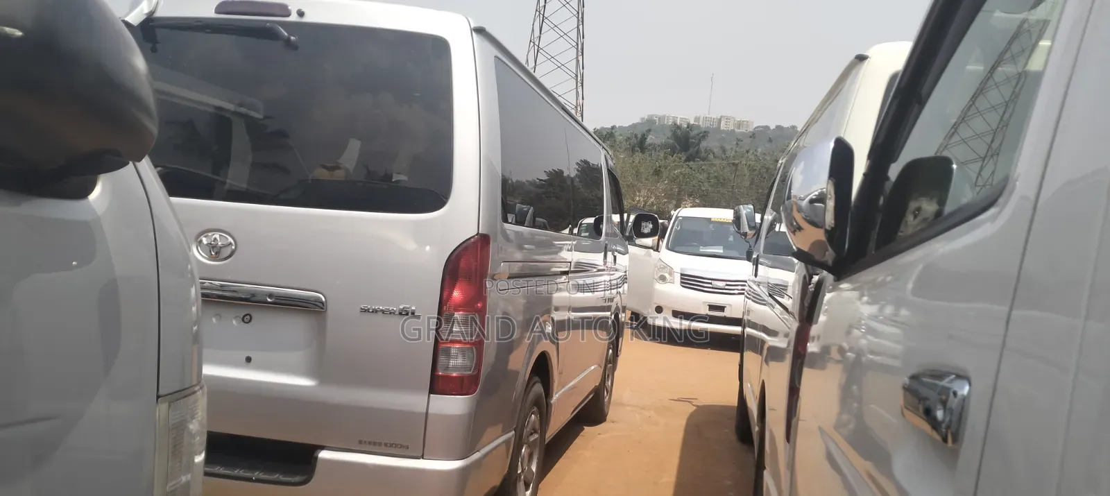 Toyota HiAce 2013 White