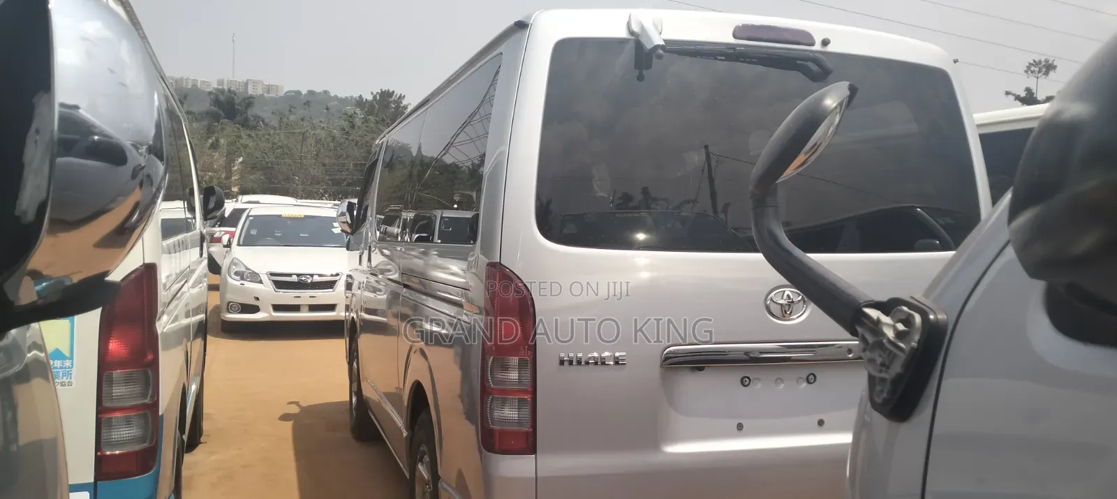 Toyota HiAce 2013 White