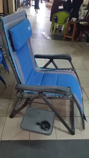 Zero Gravity Folding Lounge and Reclining Chair